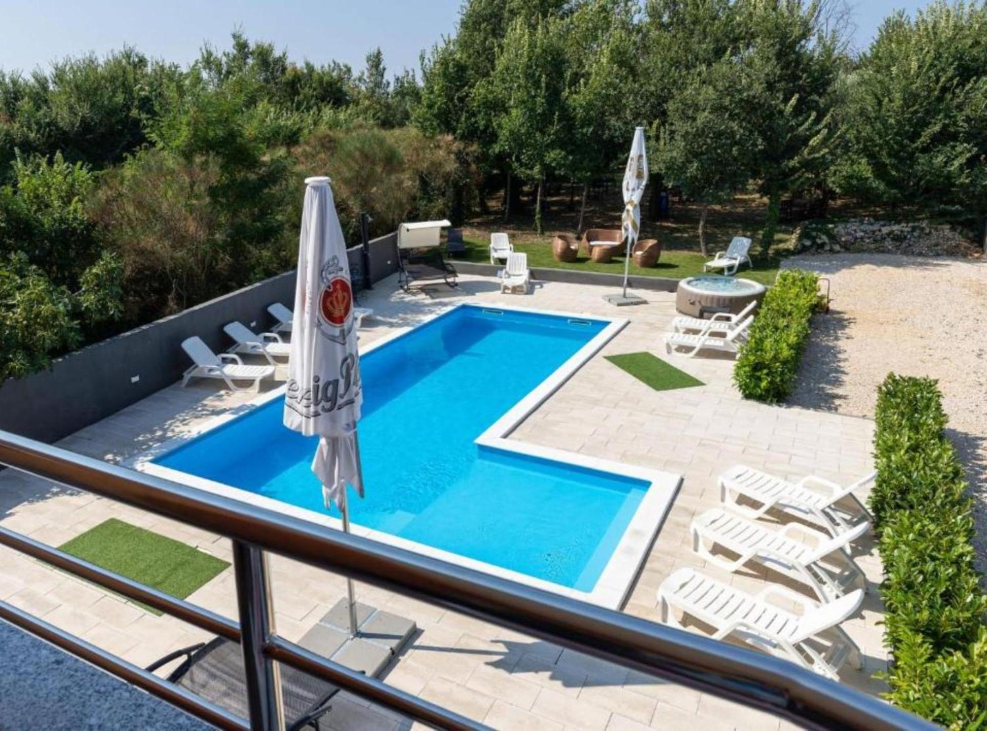 M & B Apartment Bibinje Exterior photo