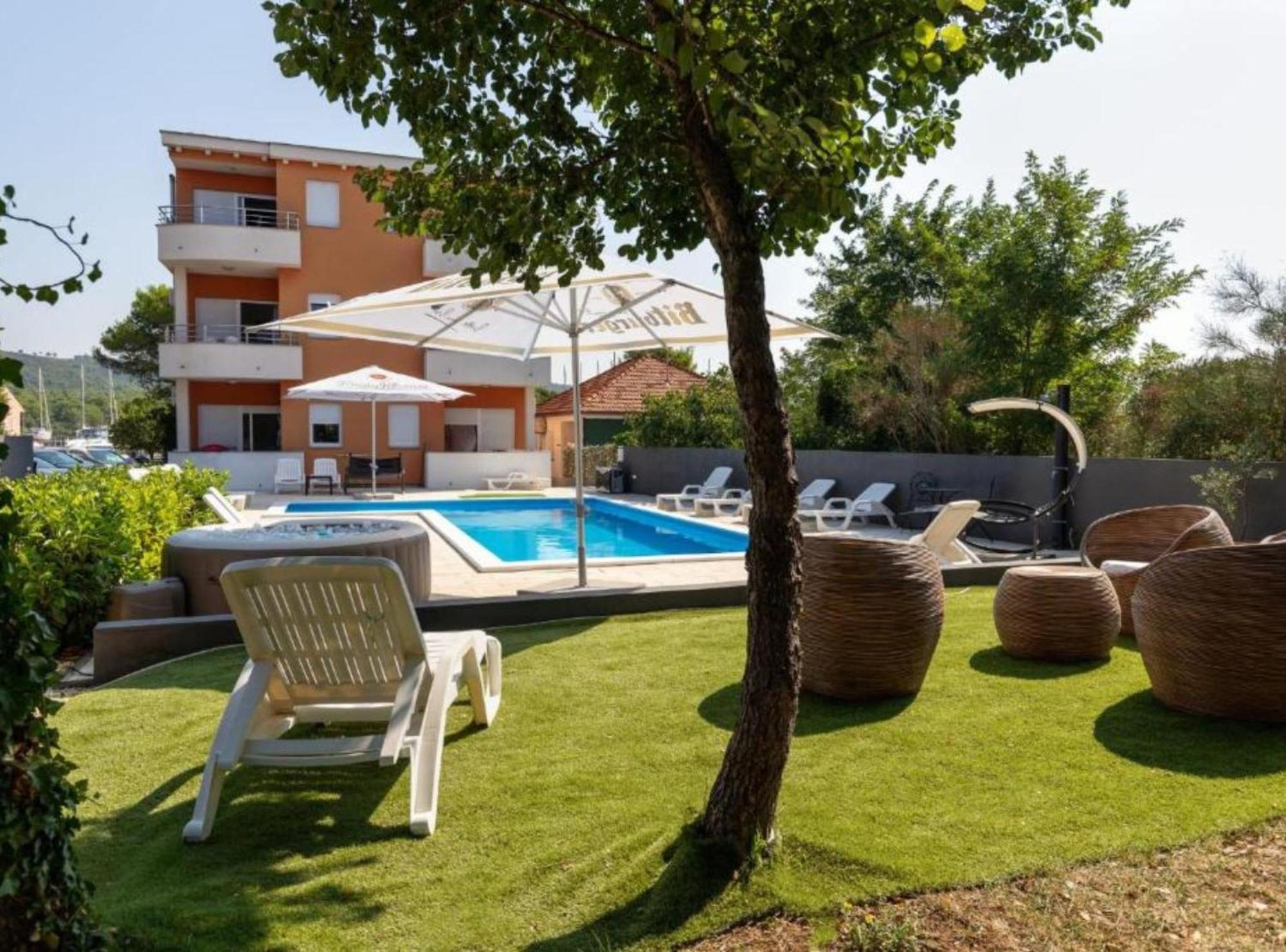M & B Apartment Bibinje Exterior photo